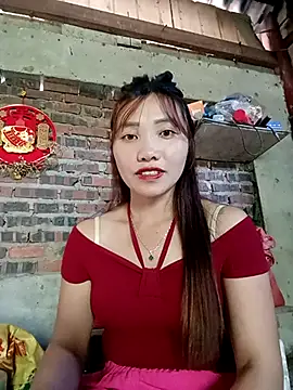 Snapshot of adbosa_00 chatting on 10/05/25, 08:34 adbosa 00 online show from 10/05/25, 08:34