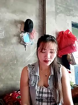 Snapshot of adbosa_00 chatting on 10/10/25, 03:27 adbosa 00 online show from 10/10/25, 03:27