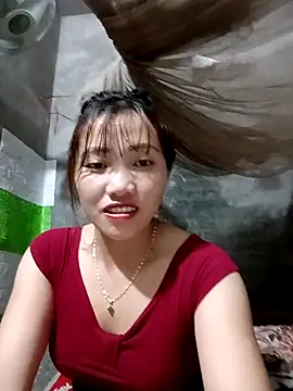 Snapshot of adbosa_00 chatting on 10/14/25, 01:34 adbosa 00 online show from 10/14/25, 01:34