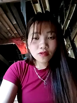 Snapshot of adbosa_00 chatting on 10/17/25, 11:29 adbosa 00 online show from 10/17/25, 11:29