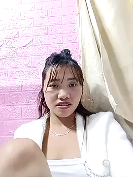 Snapshot of adbosa_00 chatting on 10/27/25, 02:54 adbosa 00 online show from 10/27/25, 02:54