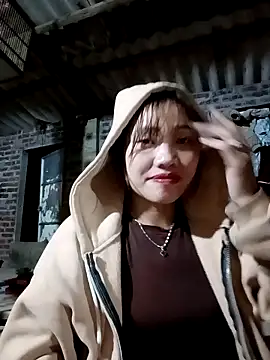 Snapshot of adbosa_00 chatting on 11/02/25, 11:56 adbosa 00 online show from 11/02/25, 11:56