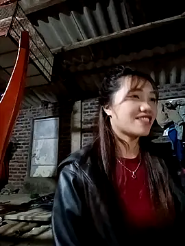 Snapshot of adbosa_00 chatting on 11/03/25, 02:18 adbosa 00 online show from 11/03/25, 02:18