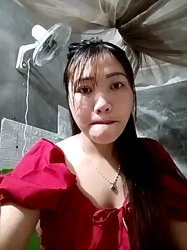 Snapshot of adbosa_00 chatting on 11/08/25, 08:47 adbosa 00 online show from 11/08/25, 08:47