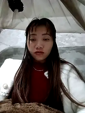 Snapshot of adbosa_00 chatting on 11/18/25, 08:46 adbosa 00 online show from 11/18/25, 08:46