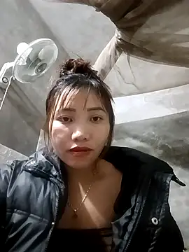 Snapshot of adbosa_00 chatting on 11/25/25, 05:29 adbosa 00 online show from 11/25/25, 05:29