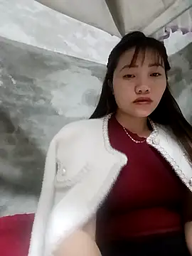 Snapshot of adbosa_00 chatting on 11/27/25, 07:49 adbosa 00 online show from 11/27/25, 07:49