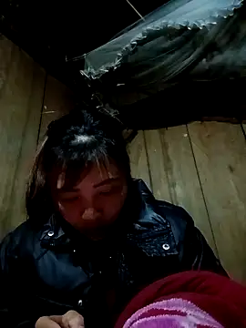 Snapshot of adbosa_00 chatting on 11/28/25, 09:50 adbosa 00 online show from 11/28/25, 09:50