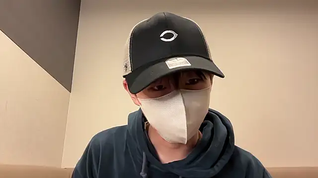 Snapshot of akkan_6868 chatting on 11/25/25, 06:35 akkan 6868 online show from 11/25/25, 06:35