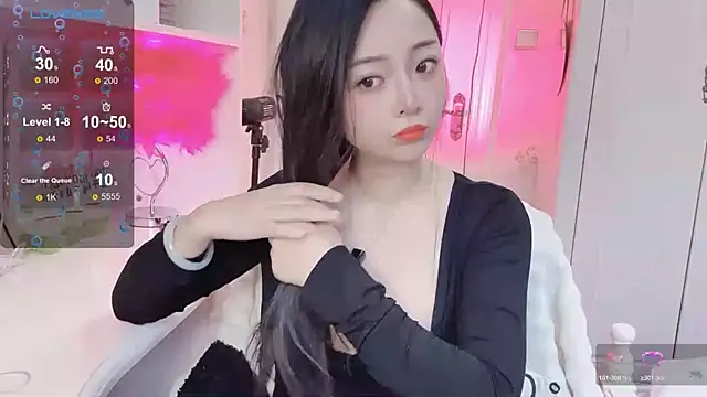 Snapshot of Ya-Ya- chatting on 10/27/25, 10:36 Ya-Ya- online show from 10/27/25, 10:36