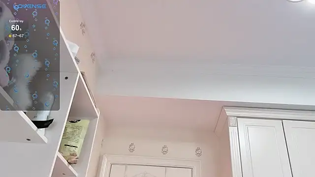 Snapshot of Ya-Ya- chatting on 11/24/25, 01:05 Ya-Ya- online show from 11/24/25, 01:05