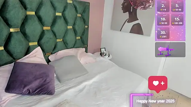 Snapshot of Micki__ chatting on 11/26/25, 11:44 Micki online show from 11/26/25, 11:44