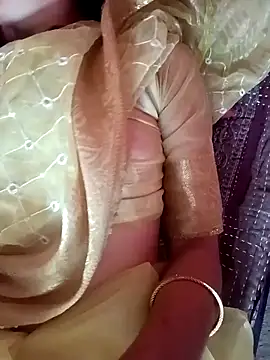 Snapshot of SpicyRoshni chatting on 05/19/26, 07:47 SpicyRoshni online show from 05/19/26, 07:47