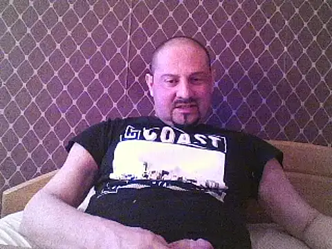 Snapshot of _NEREZA_ chatting on 06/04/26, 03:07 NEREZA online show from 06/04/26, 03:07