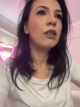 Snapshot of AlyaRei chatting on 03/06/26, 06:59 AlyaRei online show from 03/06/26, 06:59