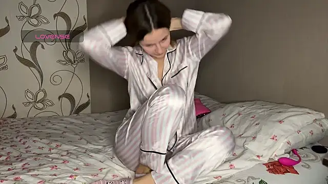 Snapshot of AlmaLitaa chatting on 09/24/25, 04:10 AlmaLitaa online show from 09/24/25, 04:10