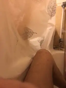 Snapshot of axvvgchx chatting on 03/08/26, 03:27 axvvgchx online show from 03/08/26, 03:27