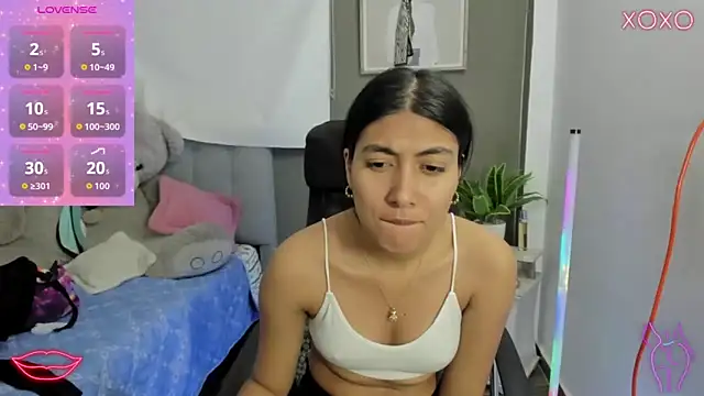 Snapshot of Allison_19__ chatting on 12/16/25, 03:44 Allison 19 online show from 12/16/25, 03:44