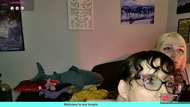 AthenaAphrodisia online show from 09/19/25, 10:21