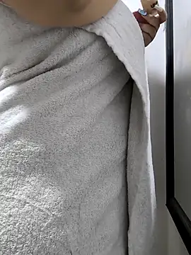 butterfly777  online show from 09/15/25, 10:48