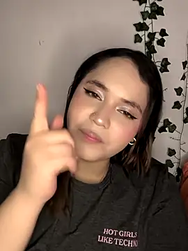 butterfly777  online show from 04/10/26, 01:44