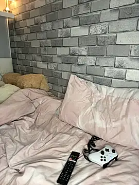 Poppy frankie online show from 10/30/25, 10:21