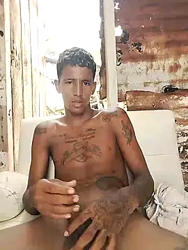 Snapshot of david_750- chatting on 10/05/25, 05:11 david 750- online show from 10/05/25, 05:11