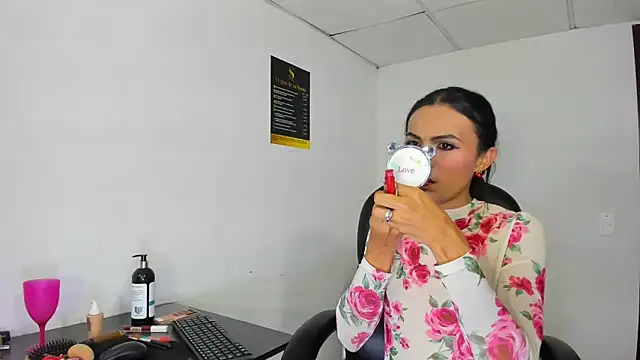 Aisha hotts777 online show from 12/20/25, 04:14