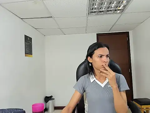 Aisha hotts777 online show from 02/12/26, 03:45