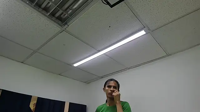 Snapshot of Aisha_hotts777 chatting on 04/13/26, 03:34 Aisha hotts777 online show from 04/13/26, 03:34