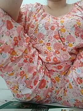 Snapshot of _Babyrose_ chatting on 05/19/26, 05:36 Babyrose online show from 05/19/26, 05:36