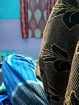 Snapshot of dolphiinn chatting on 11/29/25, 03:48 dolphiinn online show from 11/29/25, 03:48