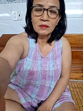   Mihmih   online show from 11/10/25, 06:07