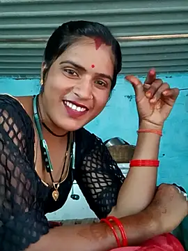 Snapshot of Mohini-xx chatting on 10/22/25, 09:09 Mohini-xx online show from 10/22/25, 09:09