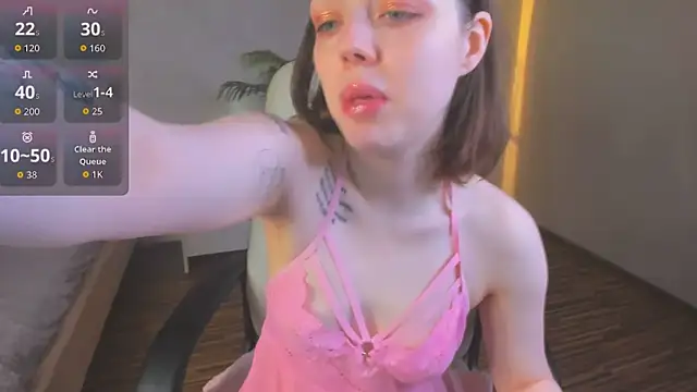 Lunar Lily online show from 04/12/26, 05:34