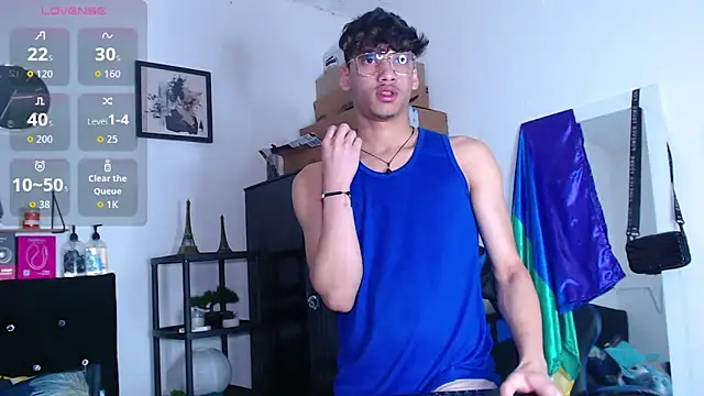 Gael Jones online show from 09/29/25, 03:22