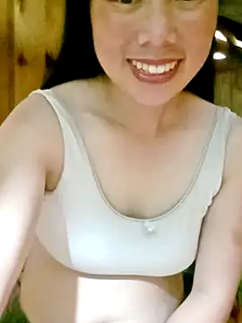 Snapshot of LyyChac chatting on 09/13/25, 01:49 LyyChac online show from 09/13/25, 01:49