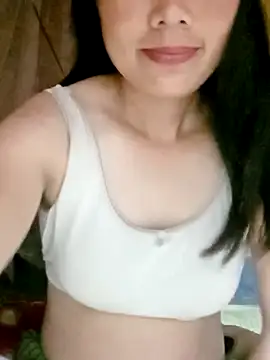 Snapshot of LyyChac chatting on 09/13/25, 07:24 LyyChac online show from 09/13/25, 07:24