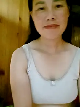 Snapshot of LyyChac chatting on 09/16/25, 02:12 LyyChac online show from 09/16/25, 02:12