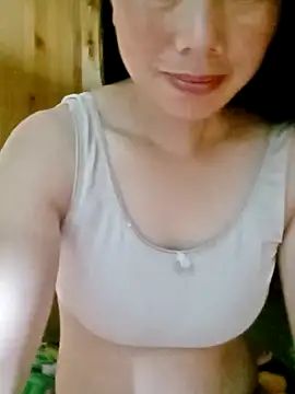 Snapshot of LyyChac chatting on 09/16/25, 09:27 LyyChac online show from 09/16/25, 09:27