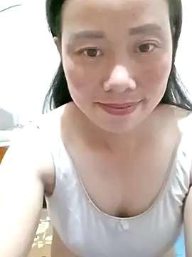 Snapshot of LyyChac chatting on 10/11/25, 06:56 LyyChac online show from 10/11/25, 06:56