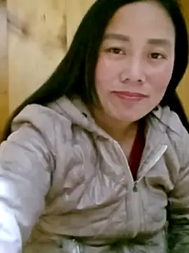 Snapshot of LyyChac chatting on 11/30/25, 01:37 LyyChac online show from 11/30/25, 01:37