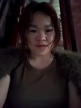 sukabae00 online show from 11/18/25, 08:52