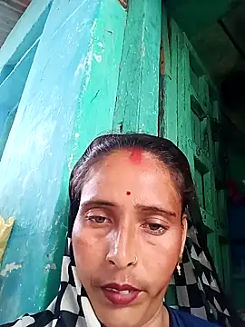 Snapshot of Arti13A chatting on 06/25/26, 12:32 Arti13A online show from 06/25/26, 12:32