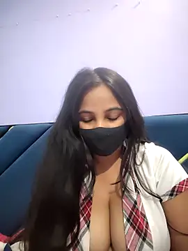 Snapshot of Lusty-radhika chatting on 04/13/26, 02:00 Lusty-radhika online show from 04/13/26, 02:00