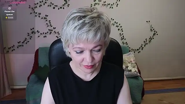 Snapshot of Rosette_Pricky chatting on 04/04/26, 03:53 Rosette Pricky online show from 04/04/26, 03:53