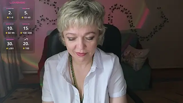 Snapshot of Rosette_Pricky chatting on 04/05/26, 02:36 Rosette Pricky online show from 04/05/26, 02:36