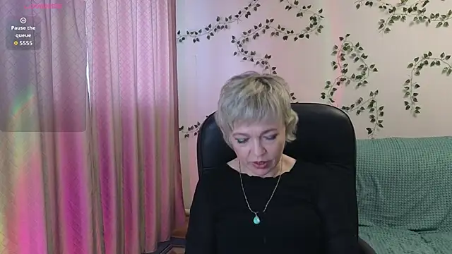 Snapshot of Rosette_Pricky chatting on 04/17/26, 03:04 Rosette Pricky online show from 04/17/26, 03:04