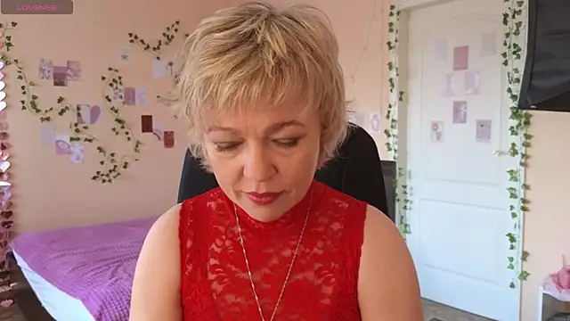 Snapshot of Rosette_Pricky chatting on 04/23/26, 02:08 Rosette Pricky online show from 04/23/26, 02:08