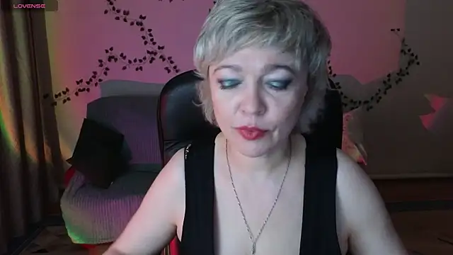 Snapshot of Rosette_Pricky chatting on 04/24/26, 04:20 Rosette Pricky online show from 04/24/26, 04:20